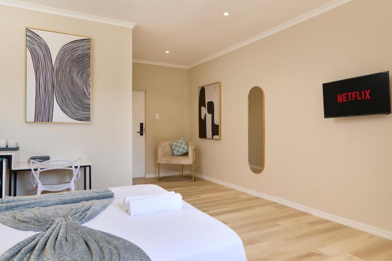 Club Signature Hotel Cape Town